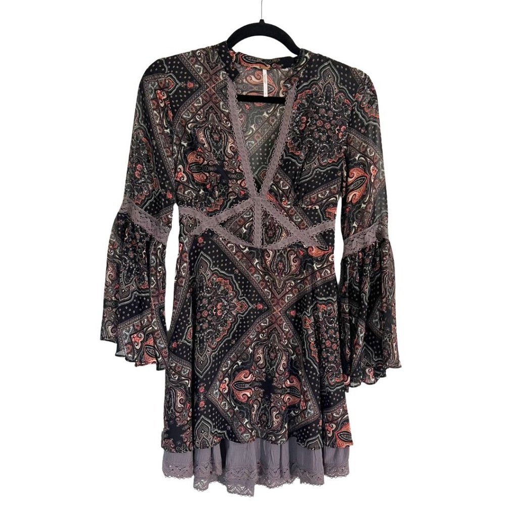 FREE PEOPLE Black Grey Pink Bohemian Chiffon print dress with lace trim Size 0